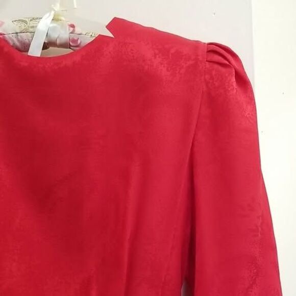 Red Dress 100 percent Silk - Picture 9 of 13